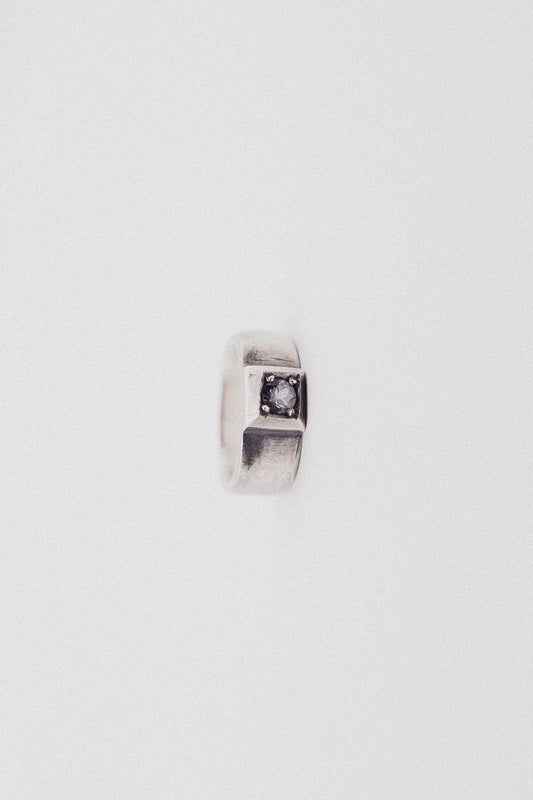 ANILLO PIRÁMIDE