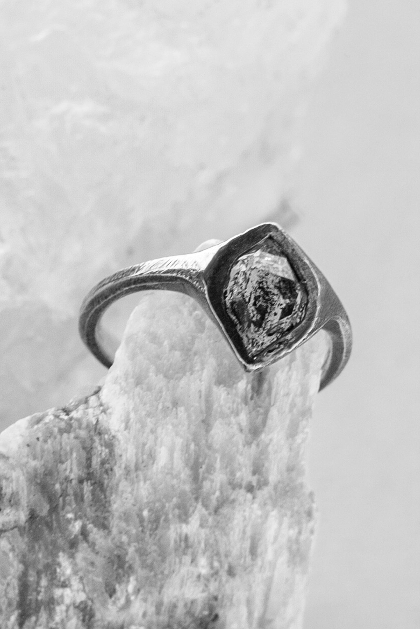 ANILLO MEDIANO CUARZO HERKIMER